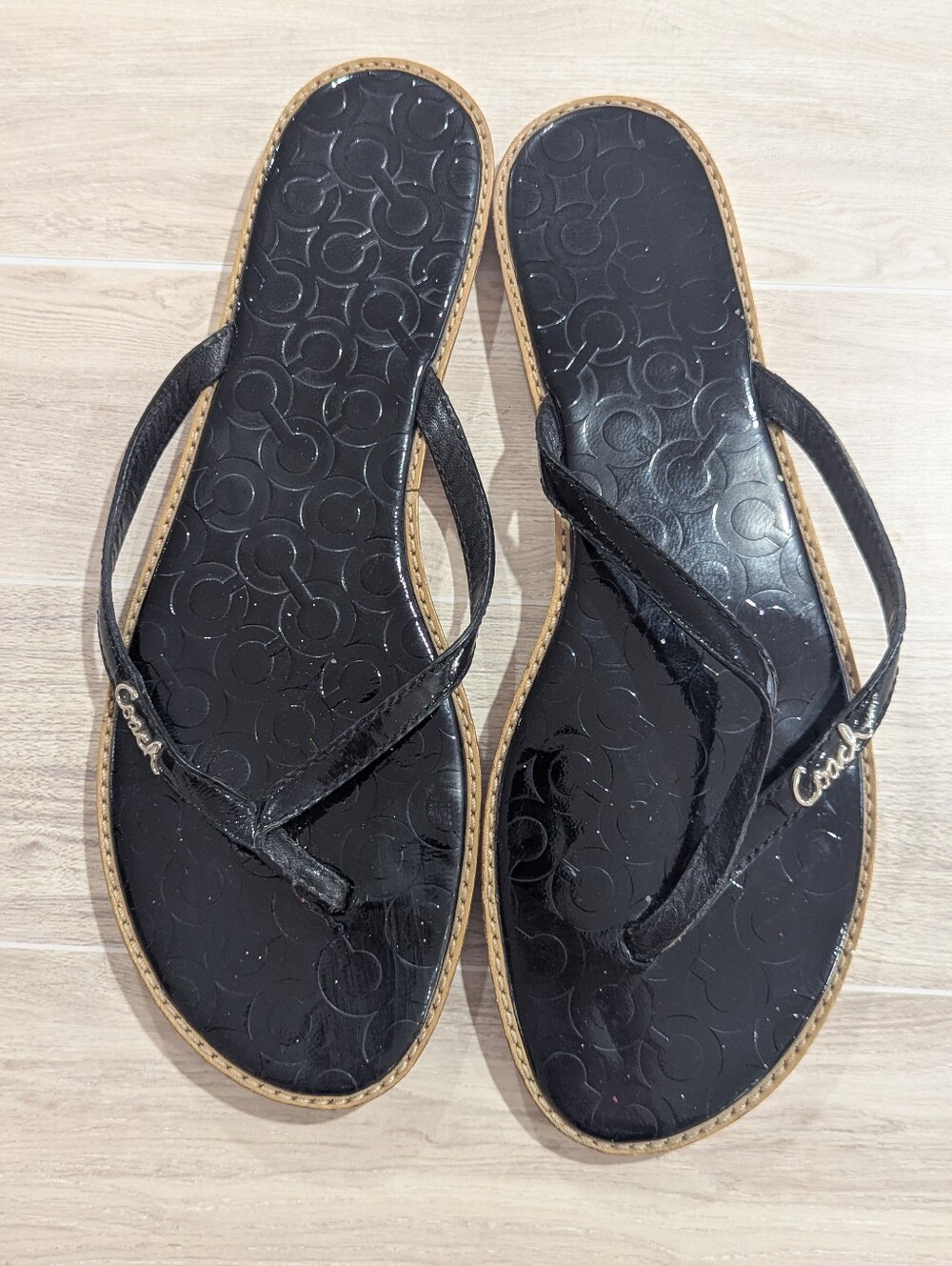 Coach Black Devlynn Signature Patent Leather Flip Flops Sandals Size 10B *GUC